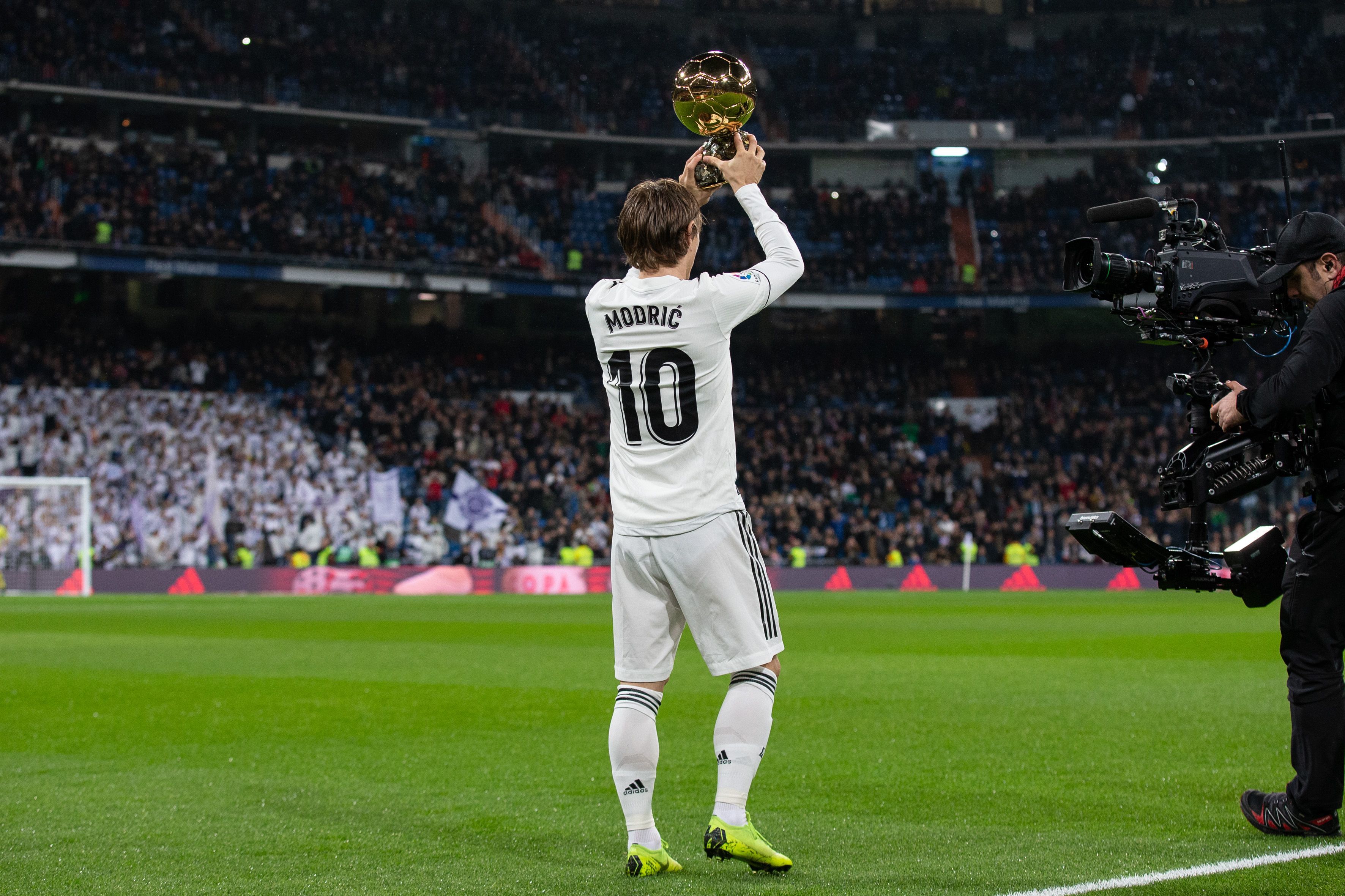 施洛特贝克：德国杯出局让我很痛苦；今天我们没给霍村机会