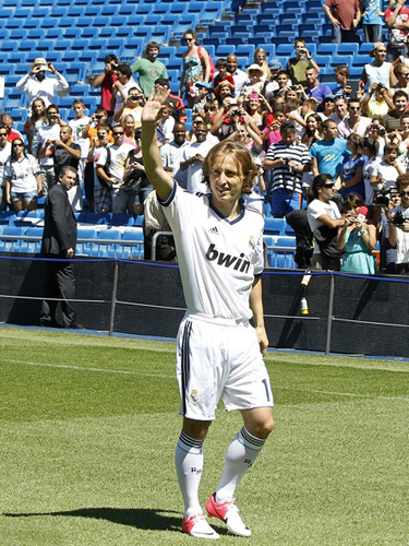 篮球NBA球员合约细节曝光，引发讨论