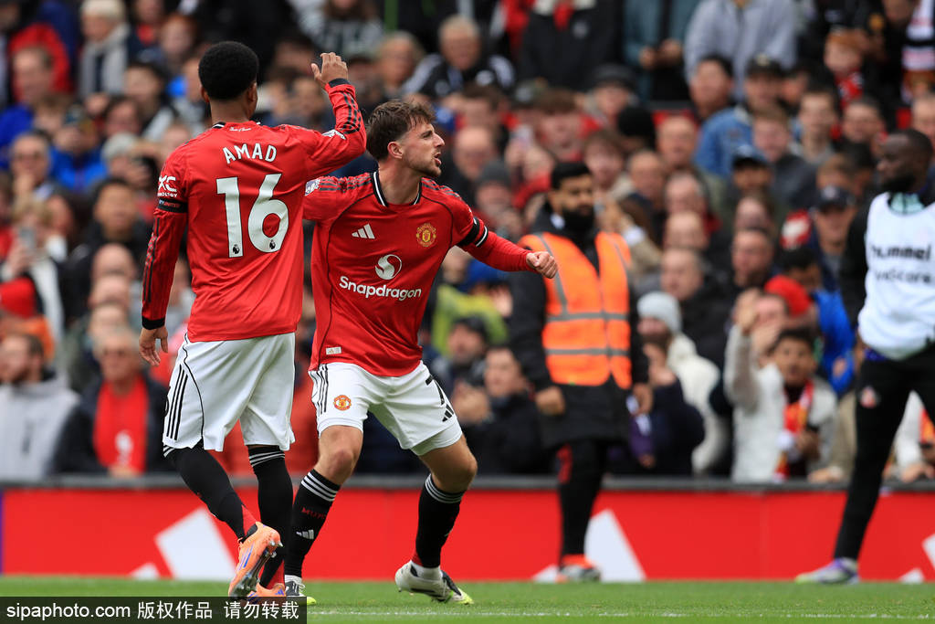 TA评选明年世界杯百大球星：梅西仅第八！C罗高居第25！